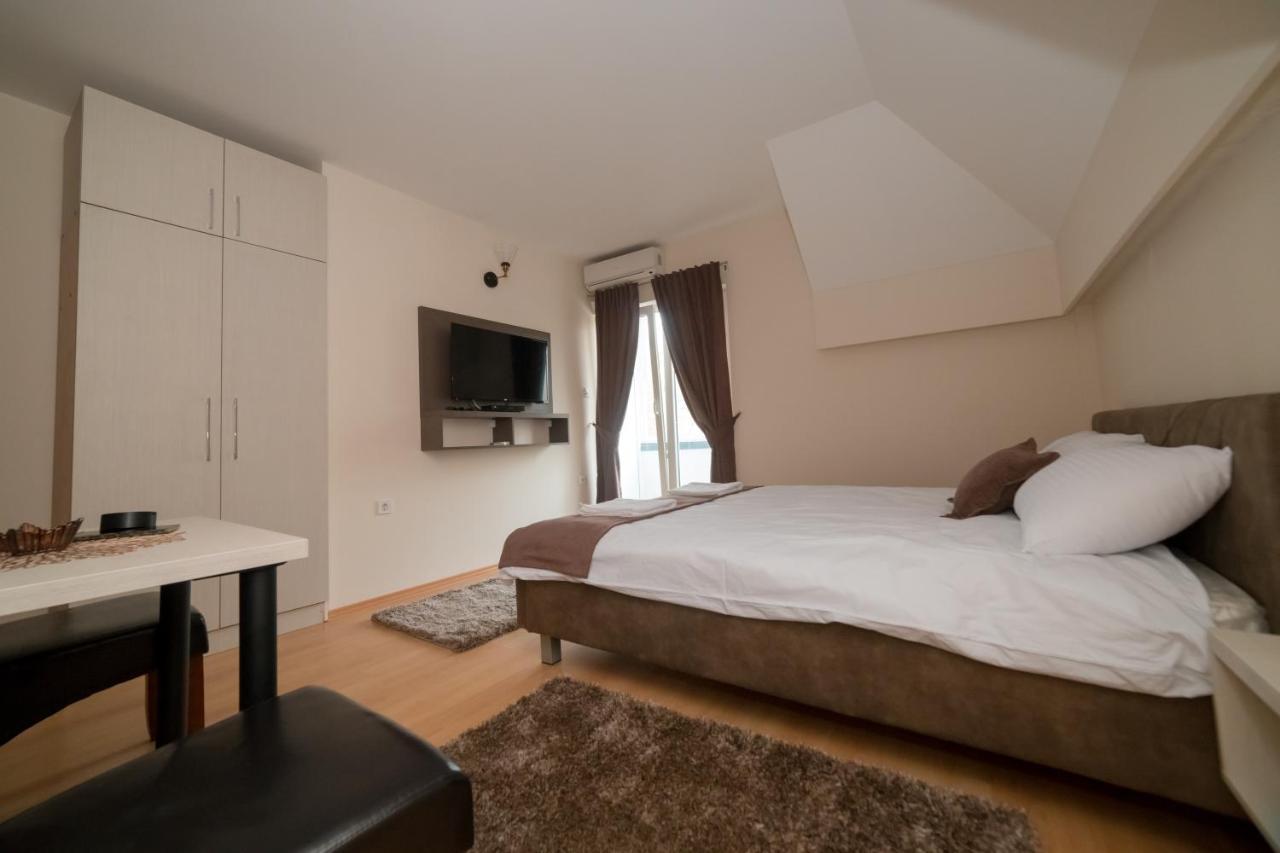 Duga Apartmani Kragujevac Exterior foto